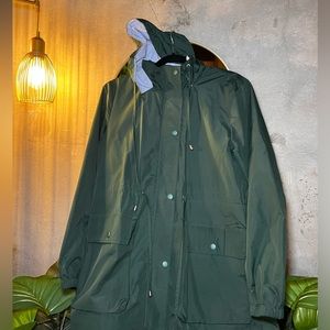 🌙 LIKE NEW- RAINCOAT - AMAZING QUALITY- LIKE NEW